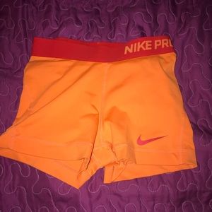 Nike Pro (Orange)